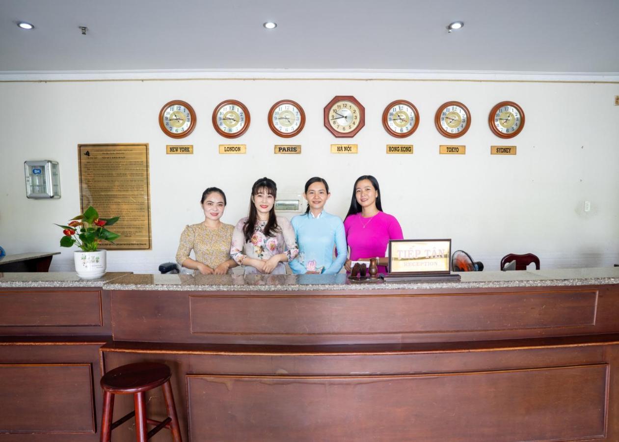 Отель Khach San Bong Sen Vi Thanh Экстерьер фото