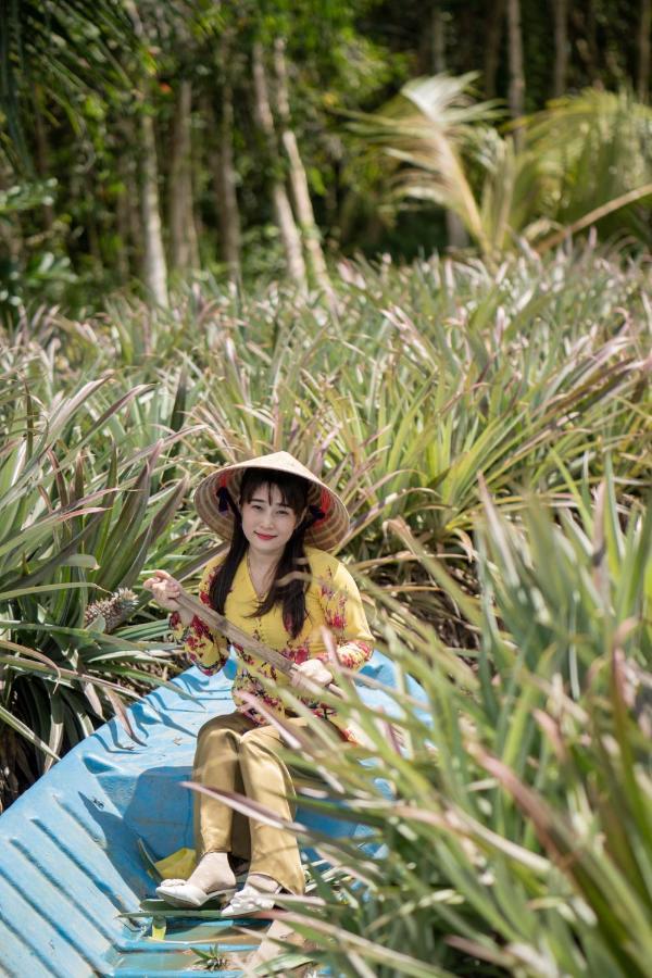 Отель Khach San Bong Sen Vi Thanh Экстерьер фото