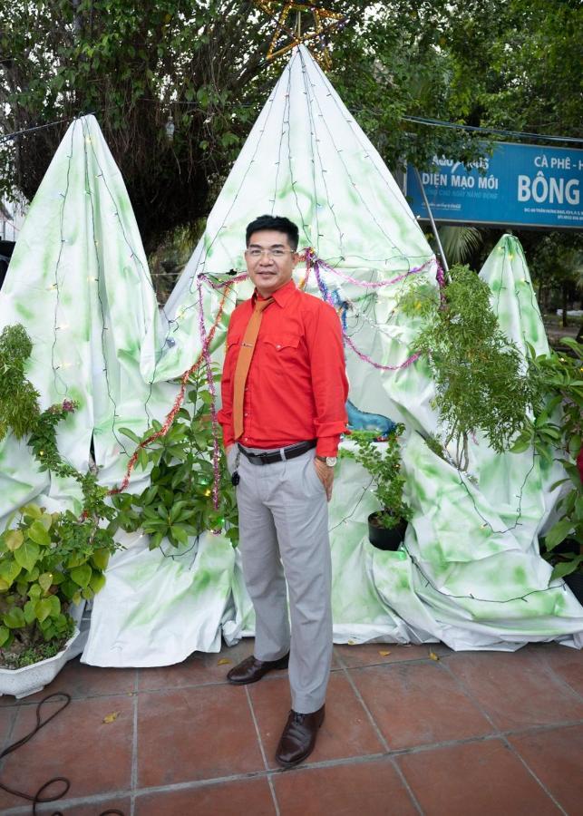 Отель Khach San Bong Sen Vi Thanh Экстерьер фото